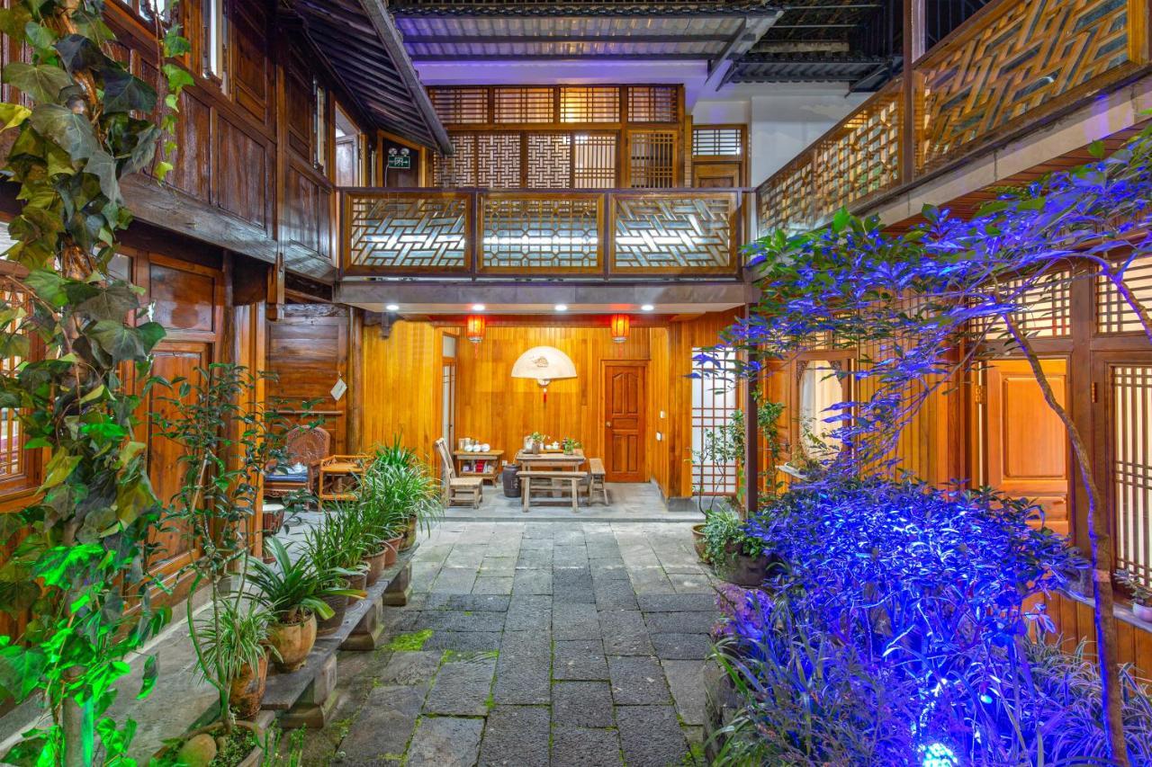 Dream Bay Hotel Tengchong Bagian luar foto